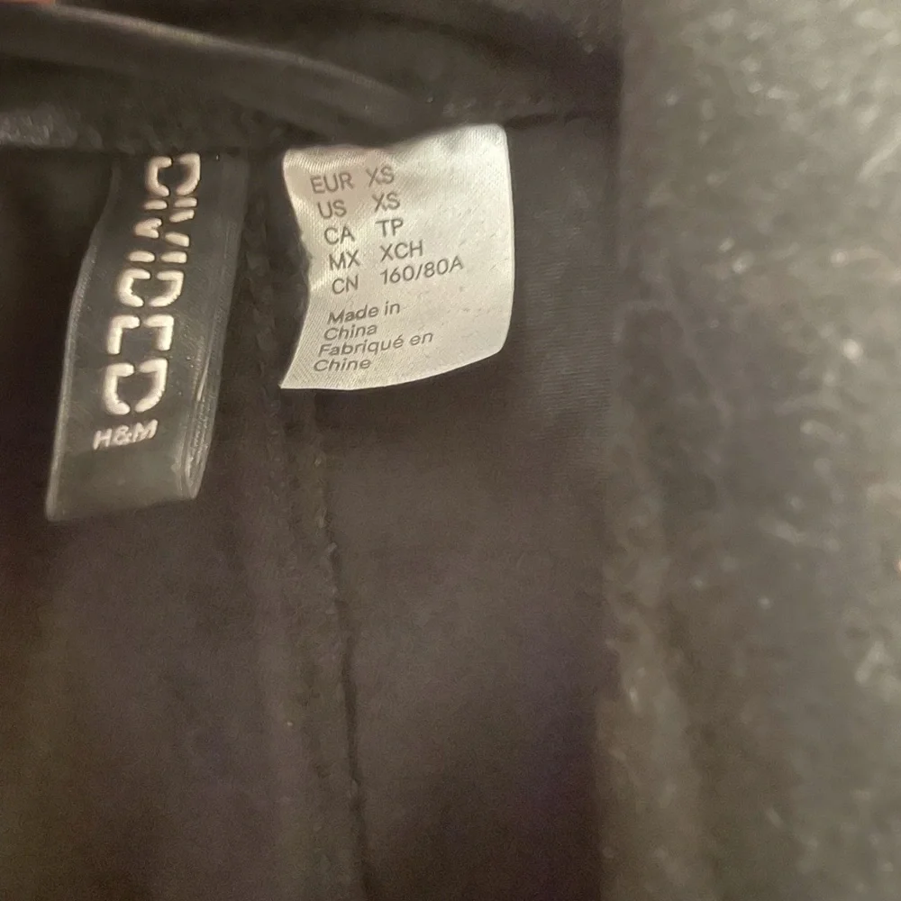 H&M Cropped Black Trench Coat - Picture 7 of 7